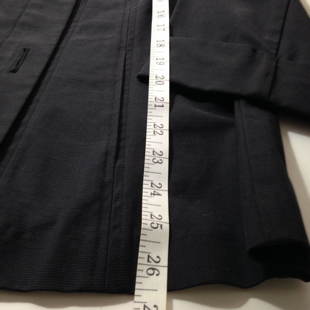 Like New Blazer Nice Thick Material Fits Like M/L Front/Side Hidden Pockets - Picture 4 of 16